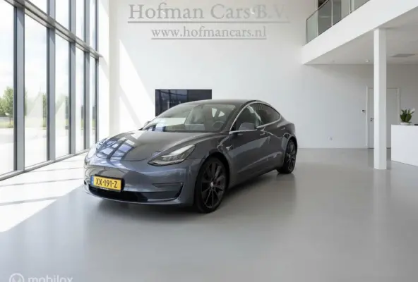 Performance AWD 75 kWh | SOH 81% | 463 pk | 136.603 km | 20" | Premium