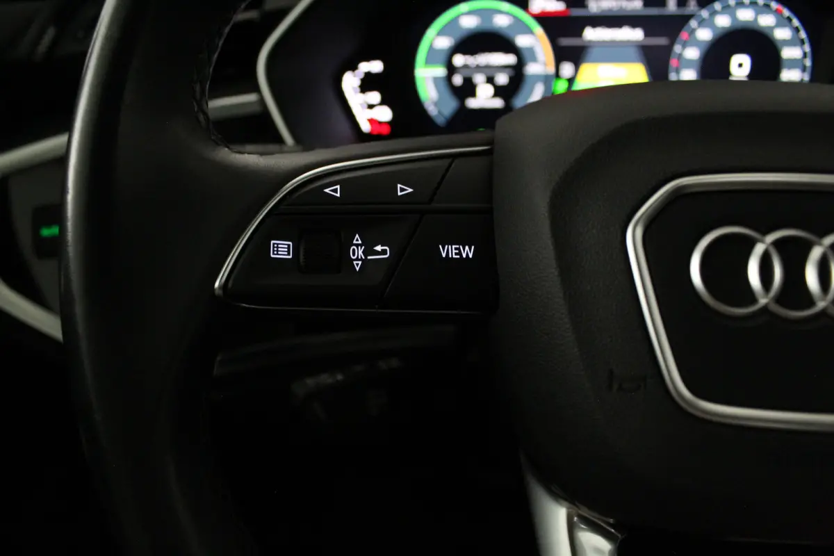 45 TFSI e Edition > 245pk/Plug-in Hybride/18inch/Mythos Black/MMI Navigation Plus