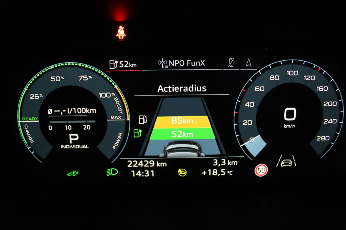 45 TFSI e Edition > 245pk/Plug-in Hybride/18inch/Mythos Black/MMI Navigation Plus