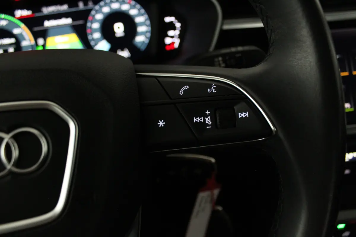 45 TFSI e Edition > 245pk/Plug-in Hybride/18inch/Mythos Black/MMI Navigation Plus