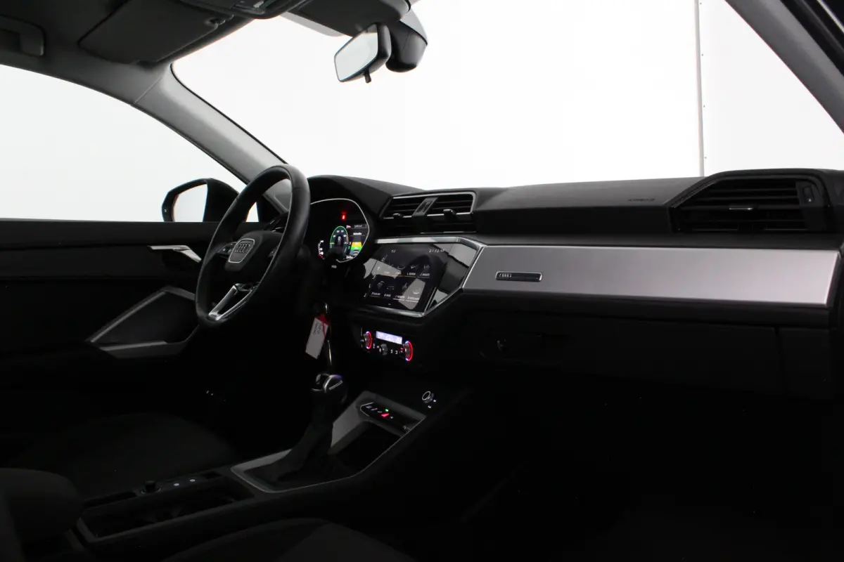 45 TFSI e Edition > 245pk/Plug-in Hybride/18inch/Mythos Black/MMI Navigation Plus