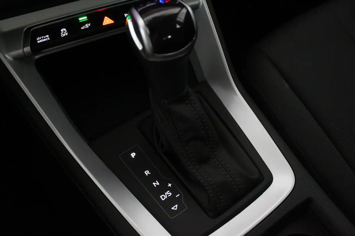45 TFSI e Edition > 245pk/Plug-in Hybride/18inch/Mythos Black/MMI Navigation Plus