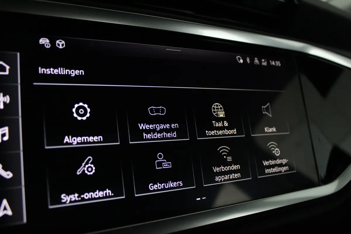 45 TFSI e Edition > 245pk/Plug-in Hybride/18inch/Mythos Black/MMI Navigation Plus