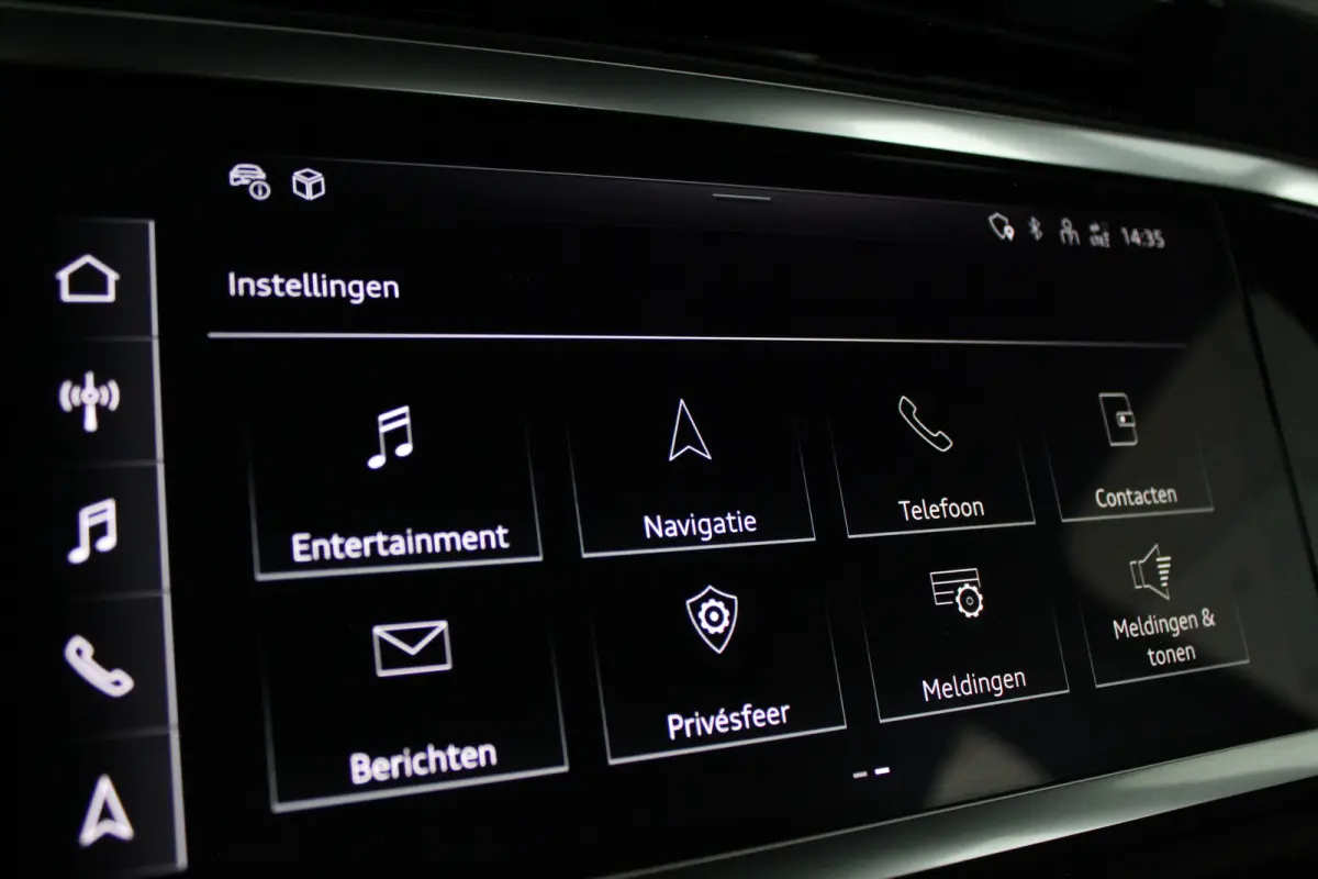45 TFSI e Edition > 245pk/Plug-in Hybride/18inch/Mythos Black/MMI Navigation Plus
