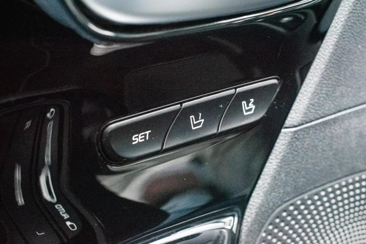 ExecutiveLine 64 kWh|100% SOH|STOEL-STUUR VERWARMD|STOELVERKOELING|ADAPT. CRUISE|MEMORY SEATS