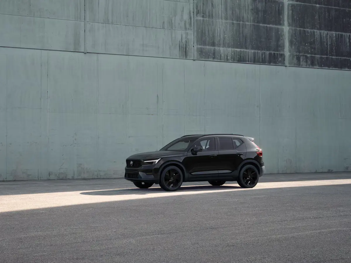 B4 Plus Black Edition | Panoramadak | Parkeercamera | Harman Kardon | Stoel- en stuurverwarming | Elektrische stoelen