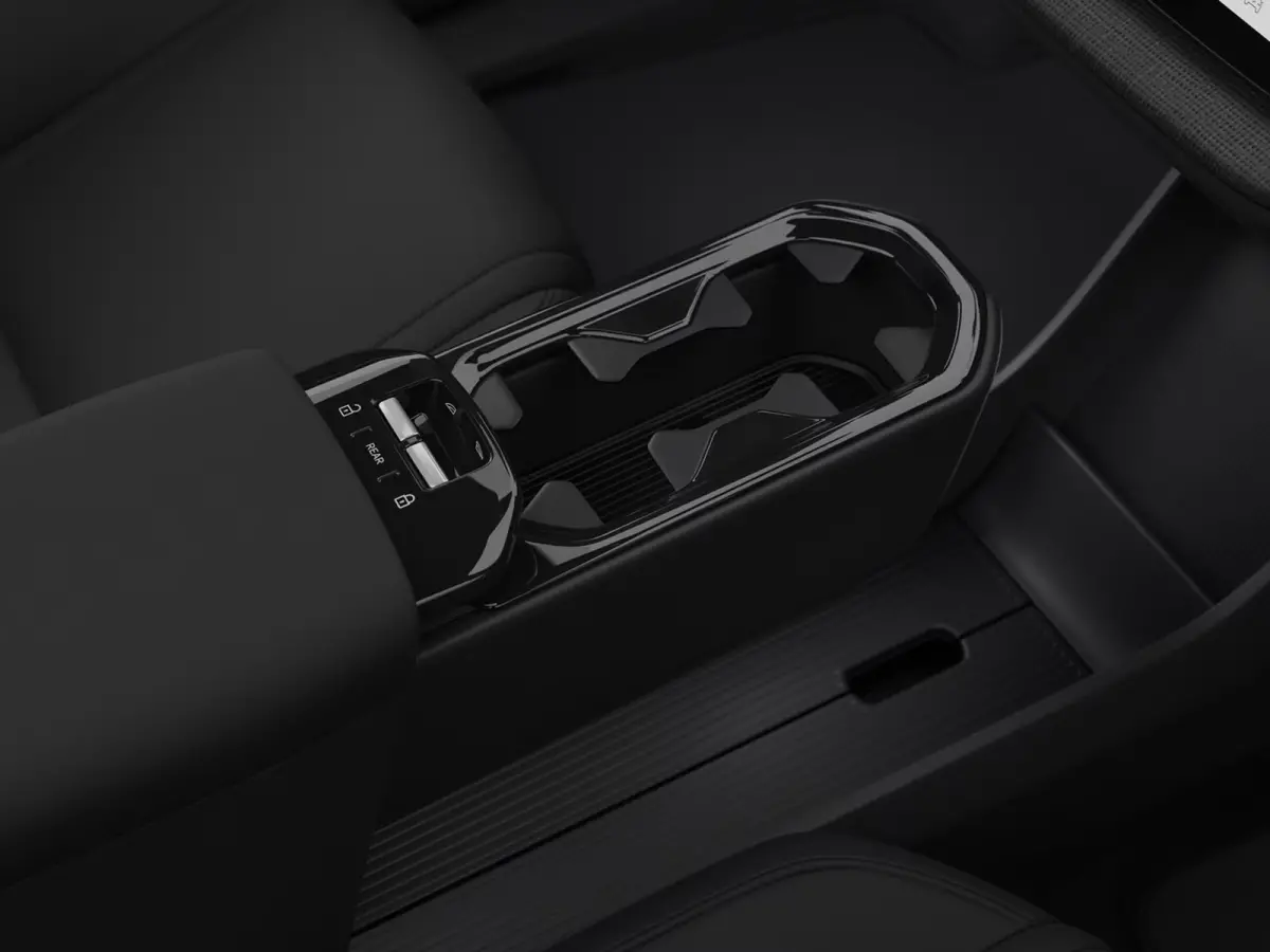 P5 Long Range Plus Europa 69 kWh | Parkeercamera | Harman Kardon | Stoel- en stuurverwarming | Elektrische stoelen