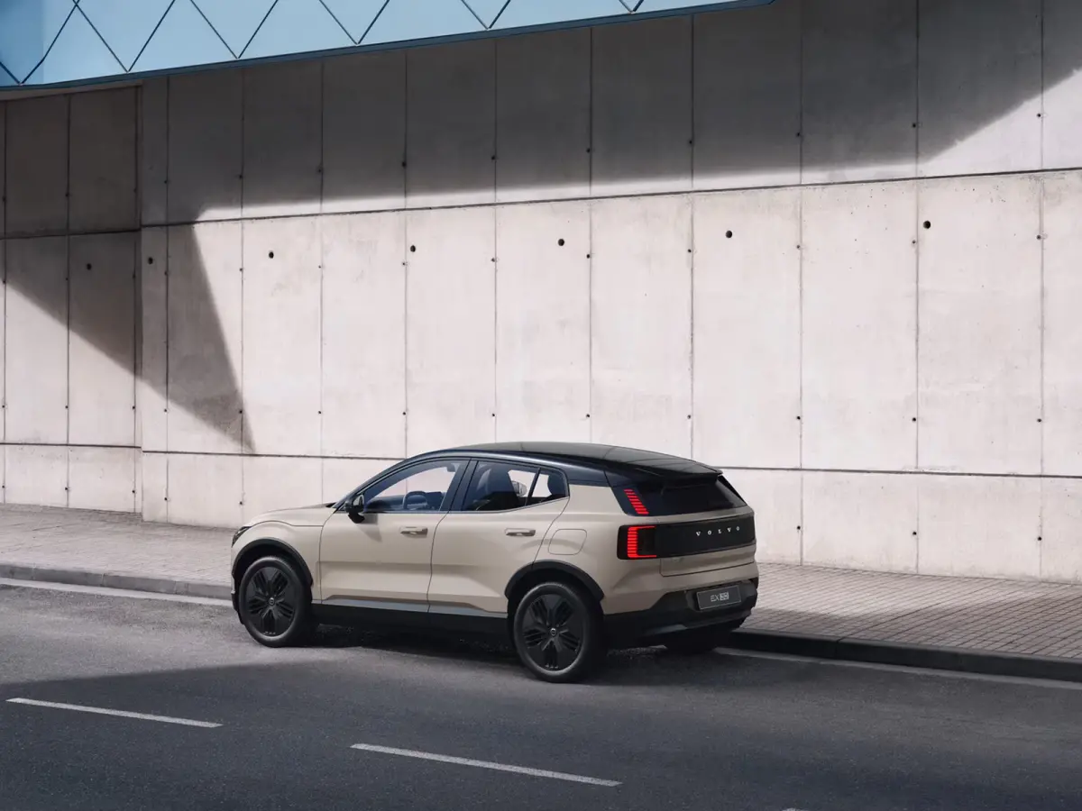 P5 Long Range Plus Europa 69 kWh | Parkeercamera | Harman Kardon | Stoel- en stuurverwarming | Elektrische stoelen