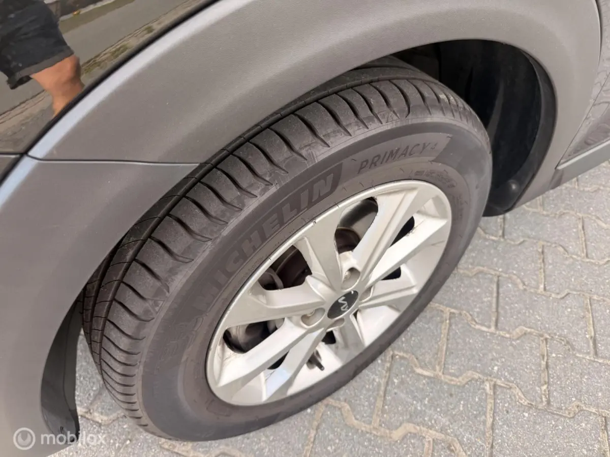 1.0 T-GDi MHEV DynamicLine | 68.530 km | MHEV | Navi | Camera