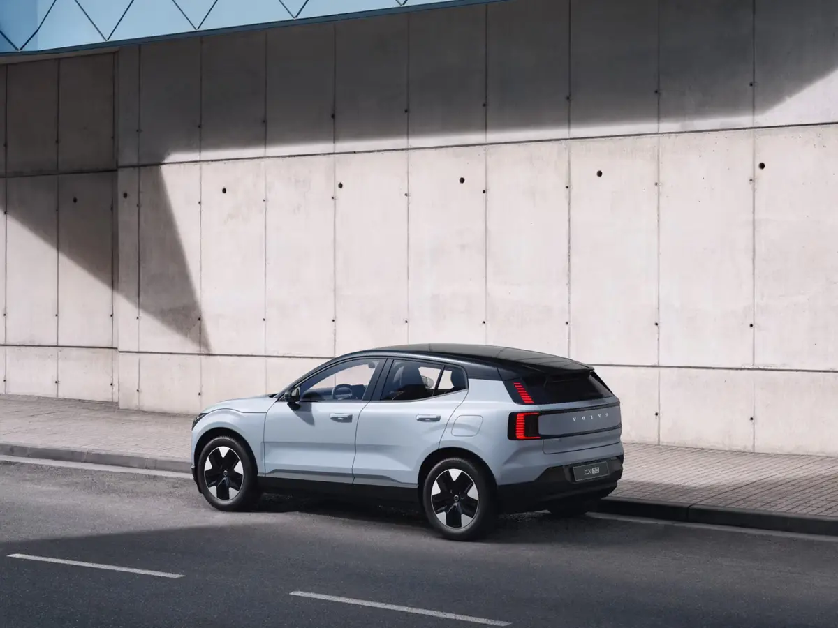 P3 Long Range Plus Europa 69 kWh | Parkeercamera | Harman Kardon | Stoel- en stuurverwarming | Elektrische stoelen