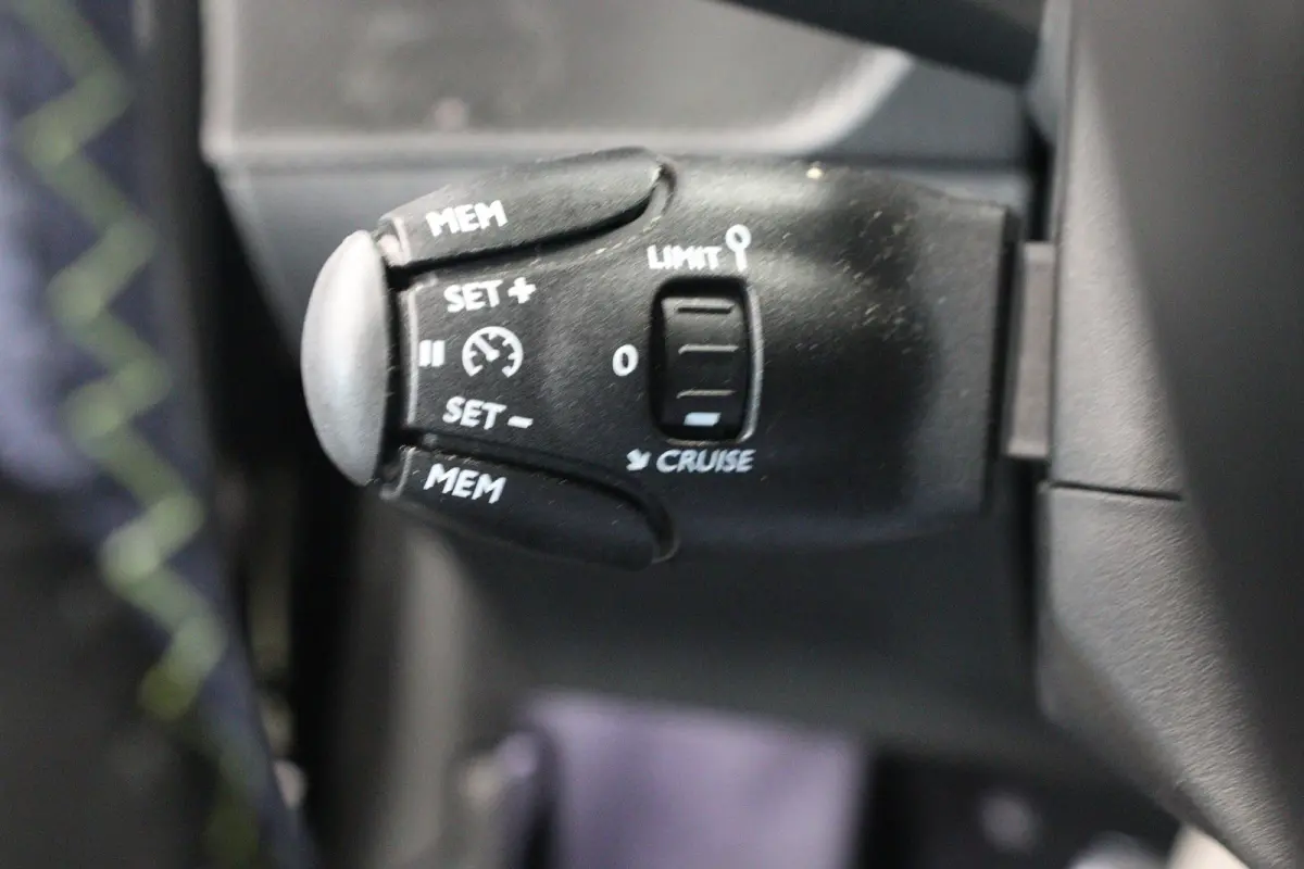 EV GT 51 kWh | 1e Eigenaar! | Dealer Onderhouden! | Sfeerverlichting | Clima | LED | Camera Keyless | Half Leder | DAB | Sfeerverlichting