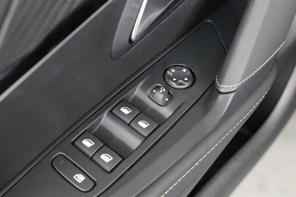 EV GT 51 kWh | 1e Eigenaar! | Dealer Onderhouden! | Sfeerverlichting | Clima | LED | Camera Keyless | Half Leder | DAB | Sfeerverlichting