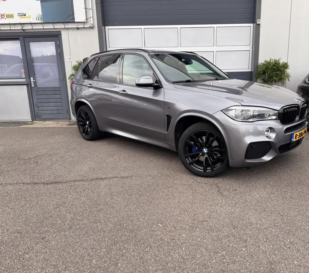 xDrive40e iPerformance M Sport Edition / Pano / Navi / Garantie / HUD / 360 Camera / SOH 93/