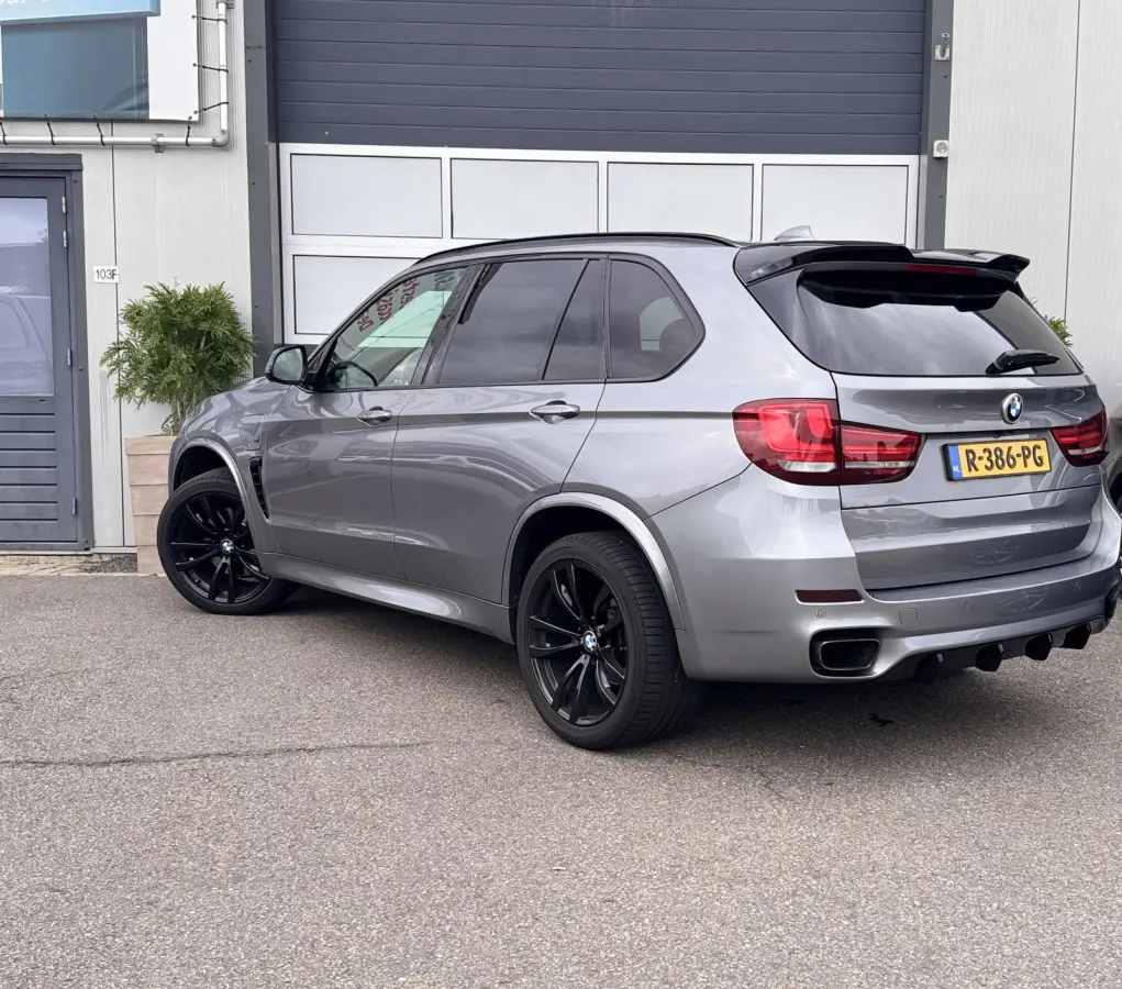 xDrive40e iPerformance M Sport Edition / Pano / Navi / Garantie / HUD / 360 Camera / SOH 93/