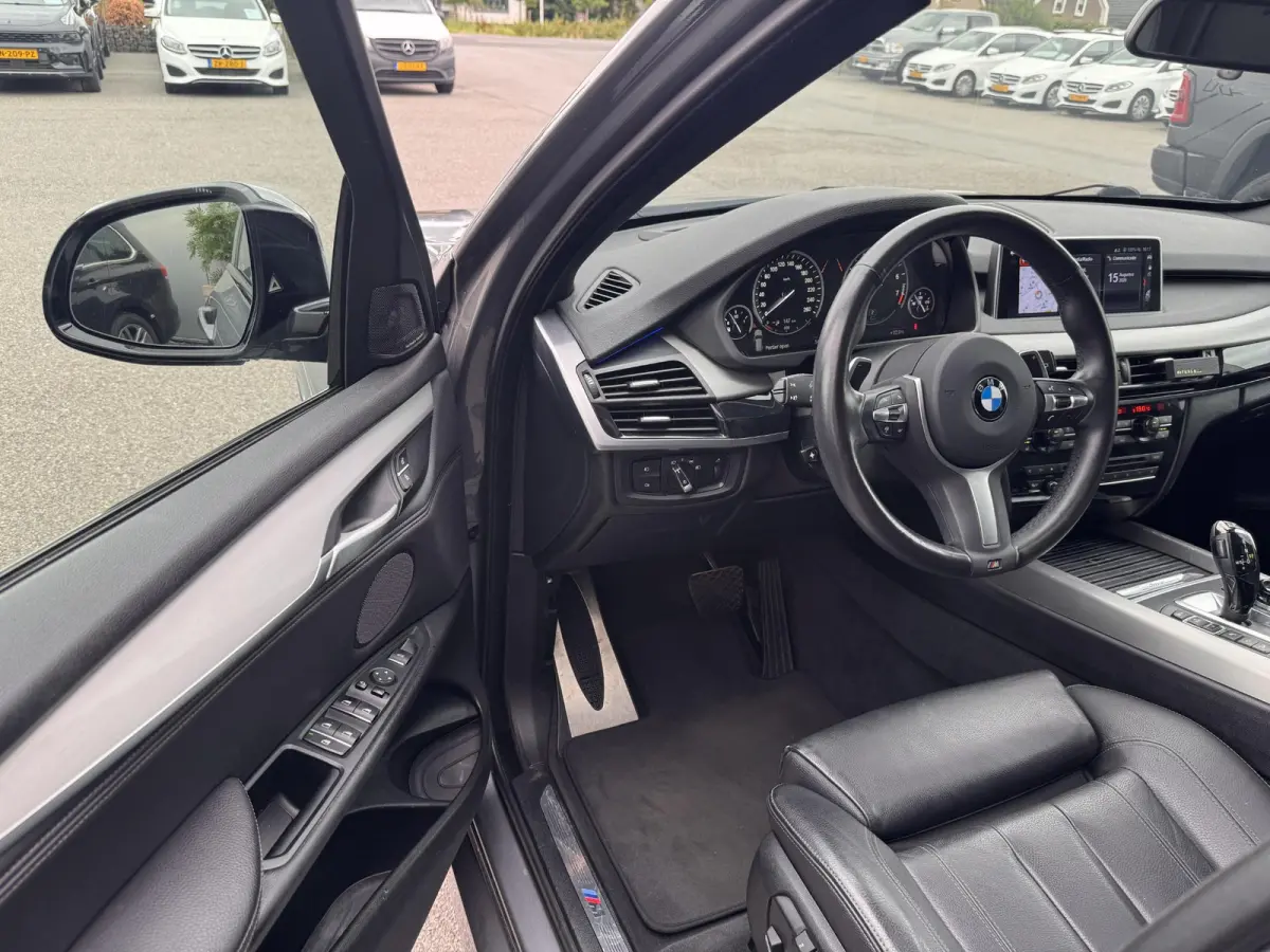 xDrive40e iPerformance M Sport Edition / Pano / Navi / Garantie / HUD / 360 Camera / SOH 93/