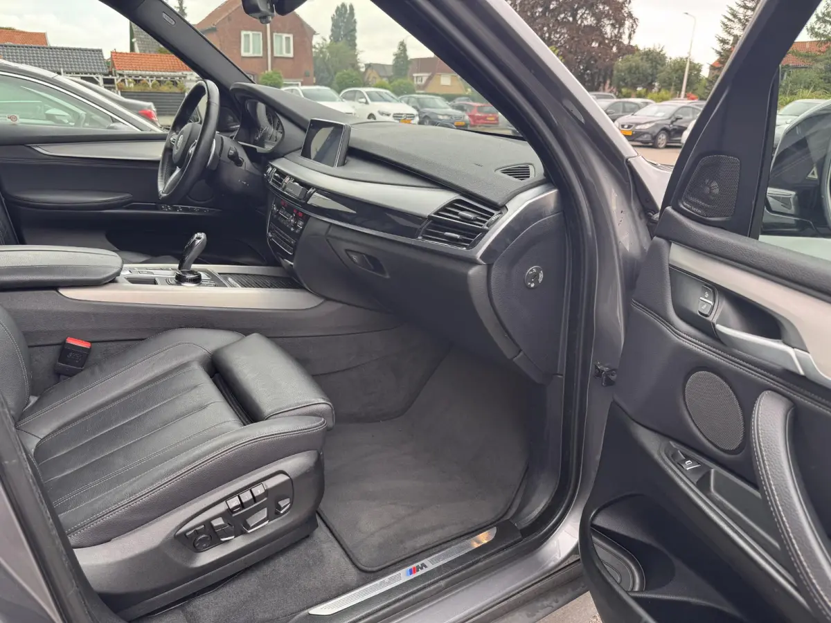 xDrive40e iPerformance M Sport Edition / Pano / Navi / Garantie / HUD / 360 Camera / SOH 93/