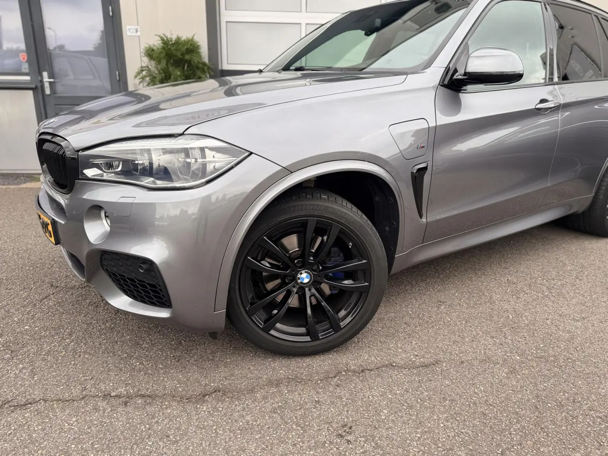 xDrive40e iPerformance M Sport Edition / Pano / Navi / Garantie / HUD / 360 Camera / SOH 93/