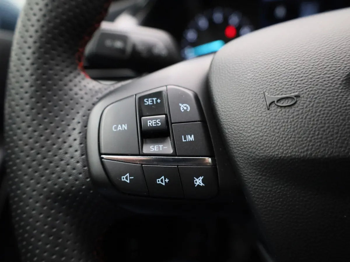 1.0 EcoBoost Hybrid ST-Line X NAVIGATIE | APPLE CARPLAY | CRUISE | CLIMA | DAB | KEYLESS | B&O | CAMERA | PDC | 12 MAANDEN BOVAG GARANTIE |