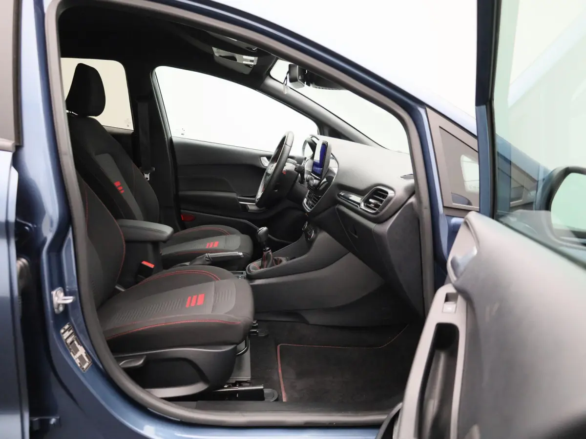 1.0 EcoBoost Hybrid ST-Line X NAVIGATIE | APPLE CARPLAY | CRUISE | CLIMA | DAB | KEYLESS | B&O | CAMERA | PDC | 12 MAANDEN BOVAG GARANTIE |
