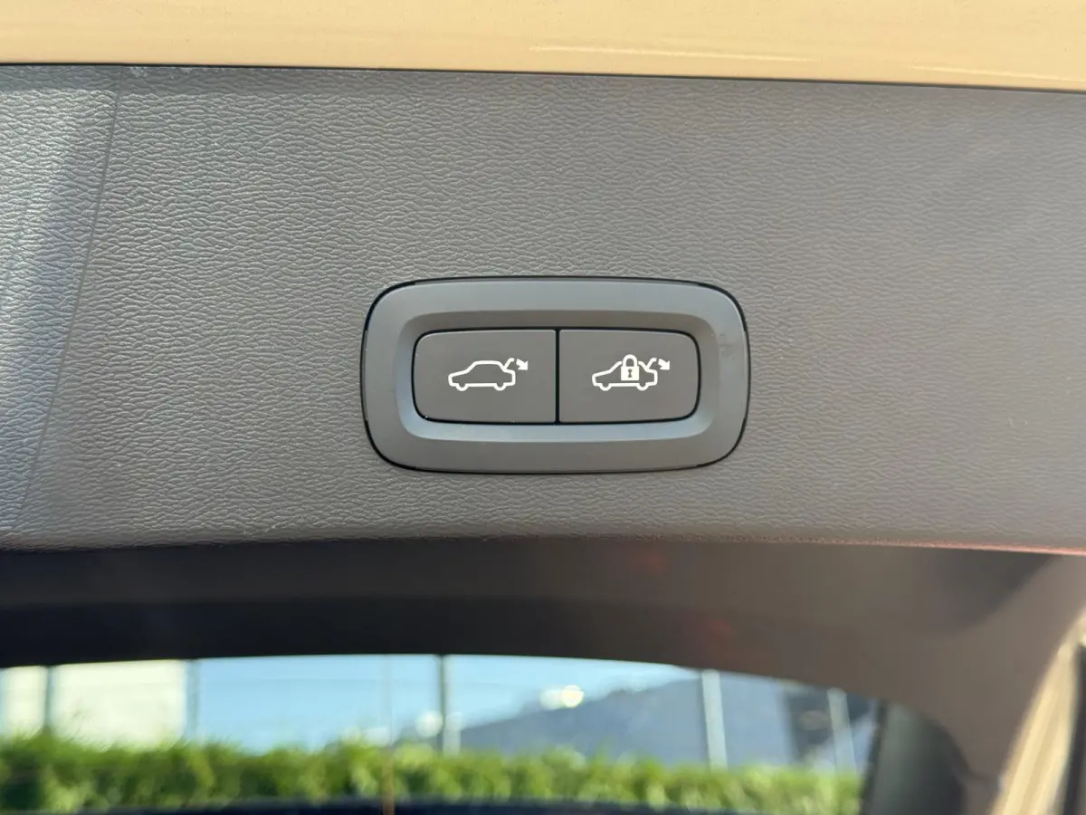 Single Motor Extended Range Plus Europa | Stuur & stoel verwarming | BLIS | Keyless | Harman kardon audio |