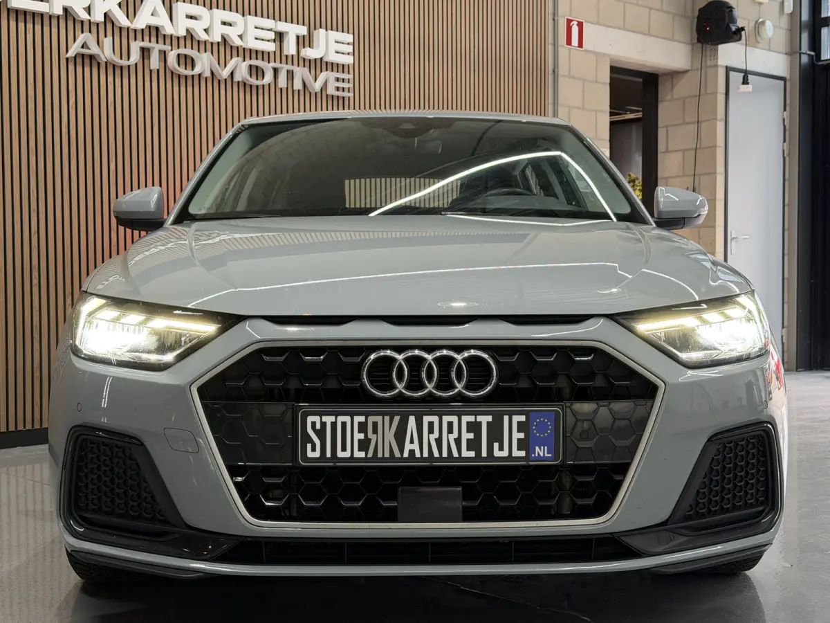 30 TFSI Advanced edition | Carplay Navi | Led | Digitaal Inst | Stoelverwarming | Clima | Keurig nette Audi A1