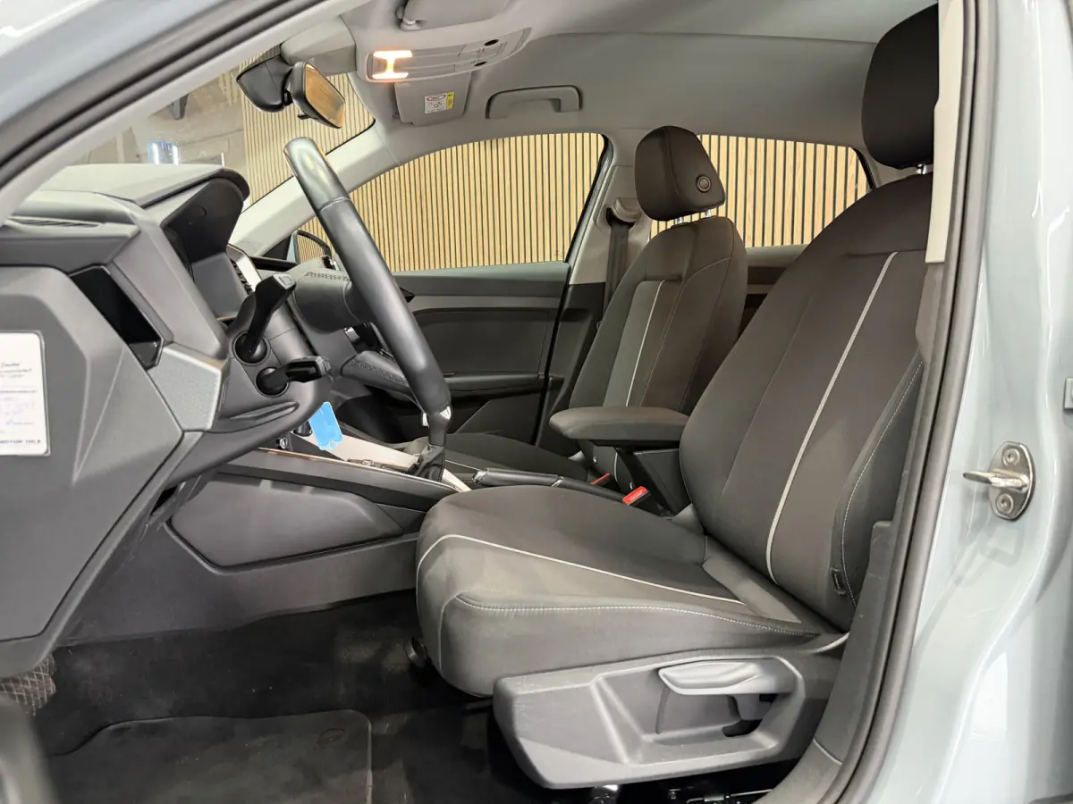 30 TFSI Advanced edition | Carplay Navi | Led | Digitaal Inst | Stoelverwarming | Clima | Keurig nette Audi A1