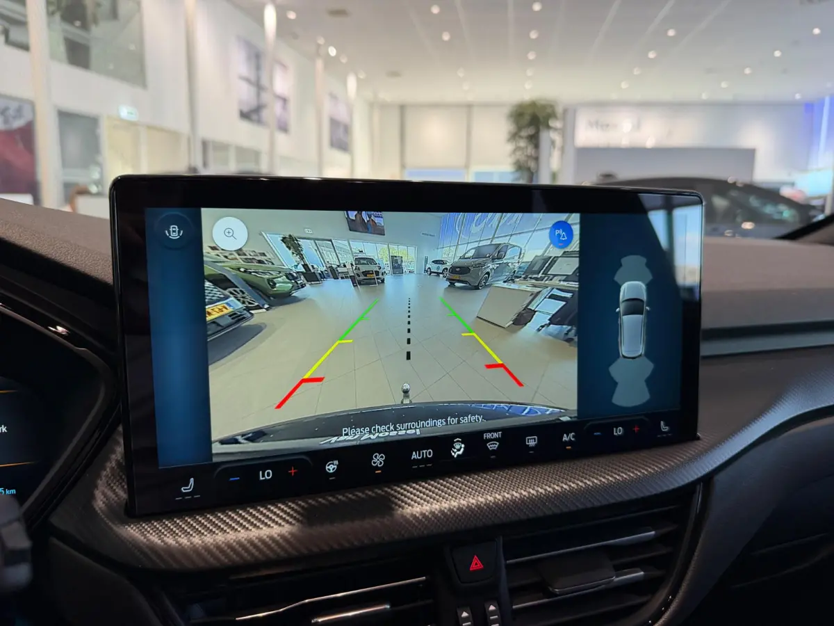 2.5 PHEV ST-Line | ELEKTRISCH WEGKLAPBARE TREKHAAK | VERWARMBARE VOORSTOELEN | VERWARMBARE VOORRUIT | VERWARMBAAR STUUR | KEYLESS ENTRY | ALL WEATHER BANDEN