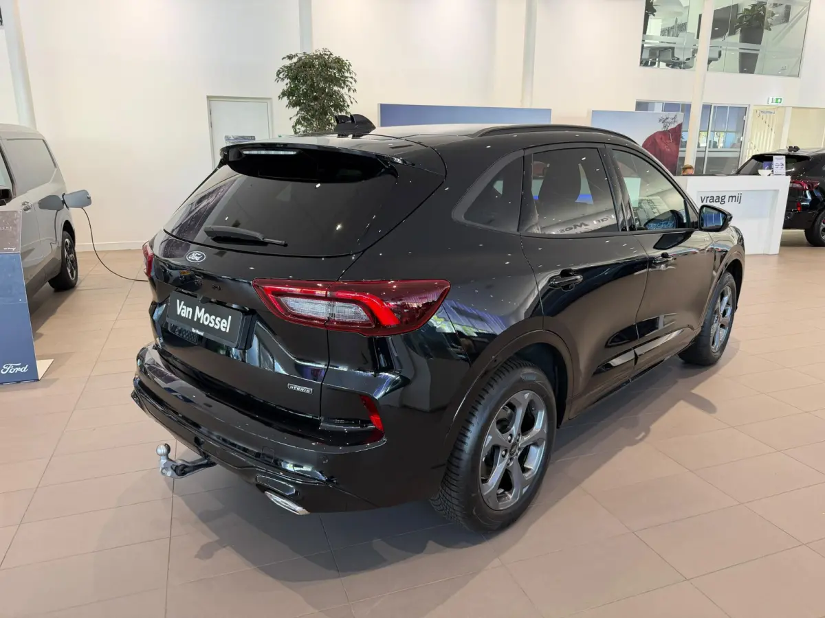 2.5 PHEV ST-Line | ELEKTRISCH WEGKLAPBARE TREKHAAK | VERWARMBARE VOORSTOELEN | VERWARMBARE VOORRUIT | VERWARMBAAR STUUR | KEYLESS ENTRY | ALL WEATHER BANDEN
