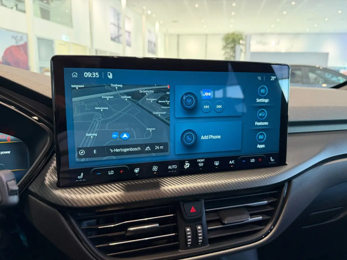 2.5 PHEV ST-Line | ELEKTRISCH WEGKLAPBARE TREKHAAK | VERWARMBARE VOORSTOELEN | VERWARMBARE VOORRUIT | VERWARMBAAR STUUR | KEYLESS ENTRY | ALL WEATHER BANDEN