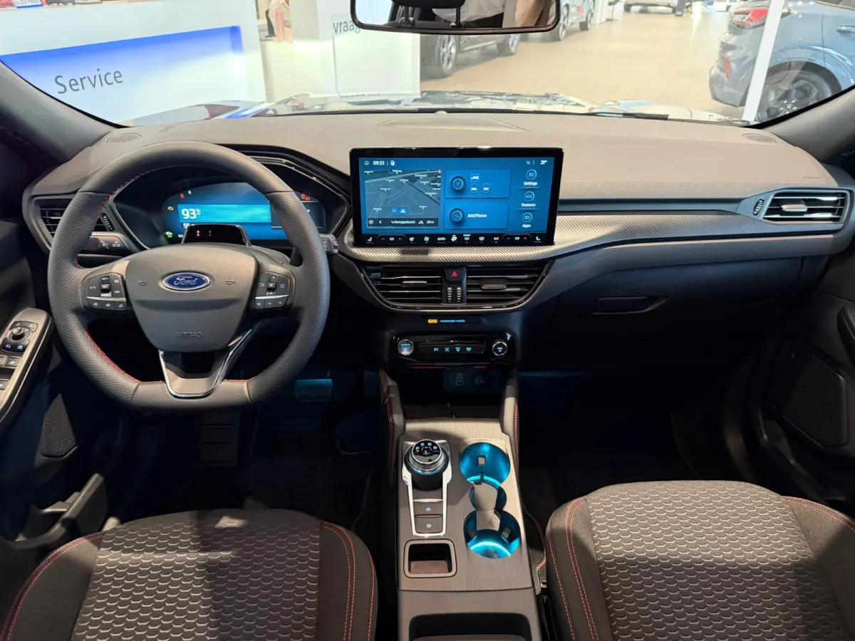 2.5 PHEV ST-Line | ELEKTRISCH WEGKLAPBARE TREKHAAK | VERWARMBARE VOORSTOELEN | VERWARMBARE VOORRUIT | VERWARMBAAR STUUR | KEYLESS ENTRY | ALL WEATHER BANDEN