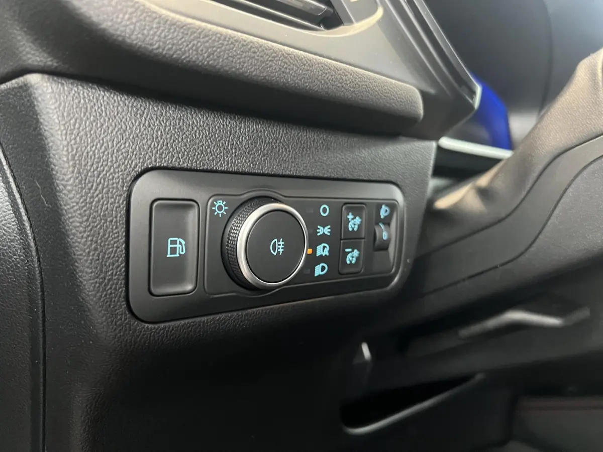 2.5 PHEV ST-Line | ELEKTRISCH WEGKLAPBARE TREKHAAK | VERWARMBARE VOORSTOELEN | VERWARMBARE VOORRUIT | VERWARMBAAR STUUR | KEYLESS ENTRY | ALL WEATHER BANDEN