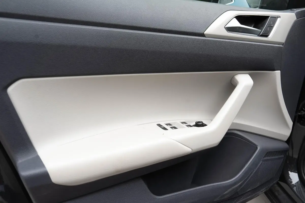 1.0 TSI Highline | Stoelverwarming | Navigatie | Cruise