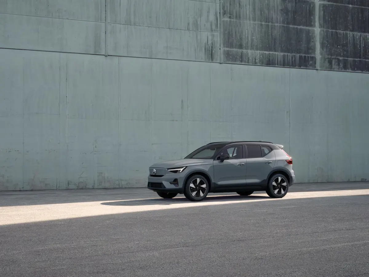 Single Motor Extended Range Plus Europa 82 kWh | Parkeercamera | Harman Kardon | Stoel- en stuurverwarming | Elektrische stoelen