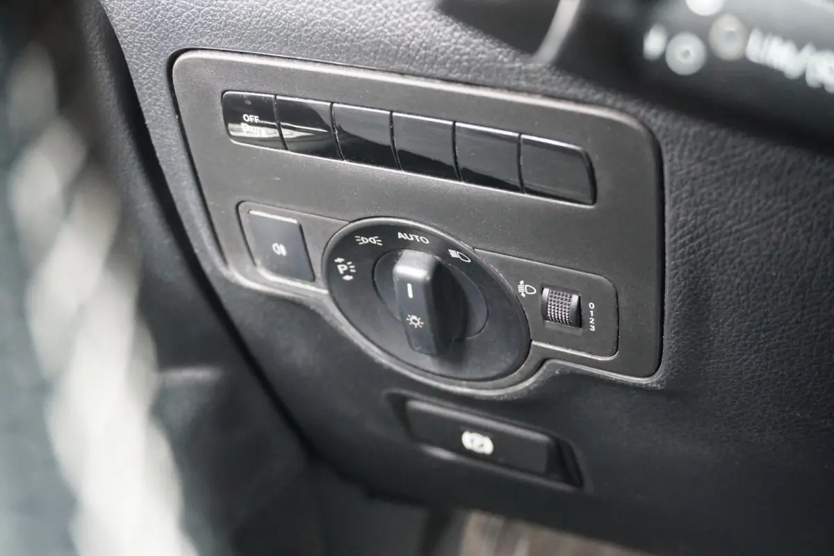 114 CDI AUT. +  EURO6 / CAMERA / TREKHAAK 2500 KG / NAVIGATIE / CRUISE CONTROL