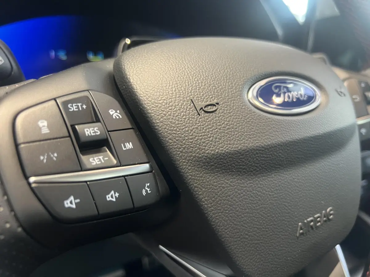 2.5 PHEV ST-Line X | ELEKTRISCH WEGKLAPBARE TREKHAAK | VERWARMBARE STOELEN | VERWARMBAAR STUUR | VERWARMBARE VOORRUIT | KEYLESS ENTRY | ALL WEATHER BANDEN |