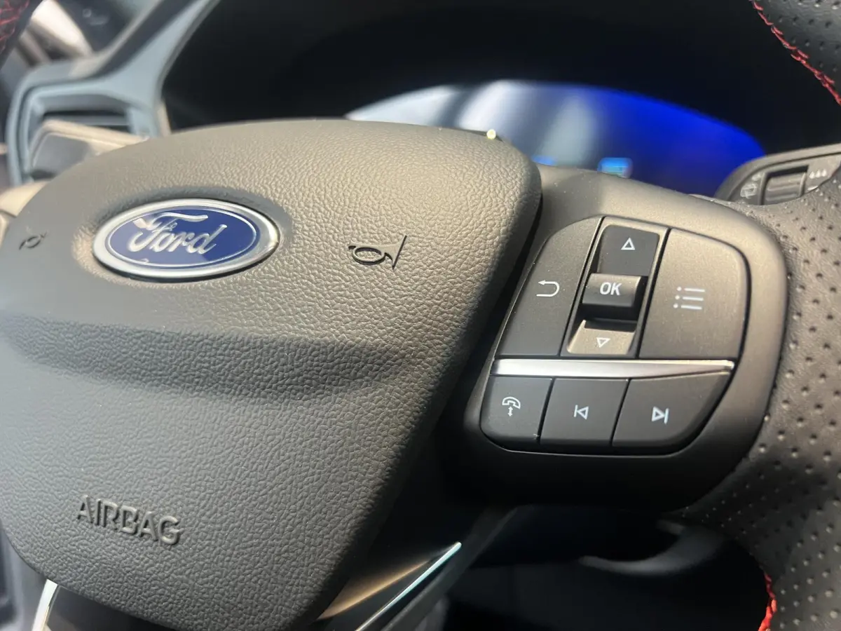 2.5 PHEV ST-Line X | ELEKTRISCH WEGKLAPBARE TREKHAAK | VERWARMBARE STOELEN | VERWARMBAAR STUUR | VERWARMBARE VOORRUIT | KEYLESS ENTRY | ALL WEATHER BANDEN |