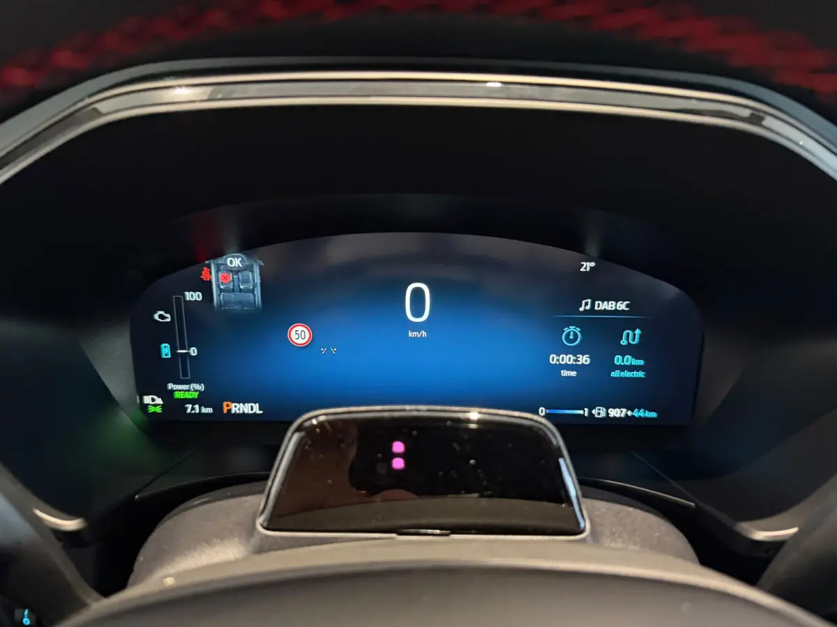 2.5 PHEV ST-Line X | ELEKTRISCH WEGKLAPBARE TREKHAAK | VERWARMBARE STOELEN | VERWARMBAAR STUUR | VERWARMBARE VOORRUIT | KEYLESS ENTRY | ALL WEATHER BANDEN |