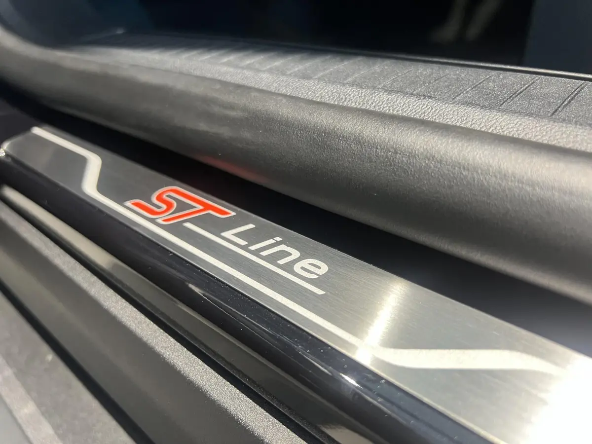 2.5 PHEV ST-Line X | ELEKTRISCH WEGKLAPBARE TREKHAAK | VERWARMBARE STOELEN | VERWARMBAAR STUUR | VERWARMBARE VOORRUIT | KEYLESS ENTRY | ALL WEATHER BANDEN |