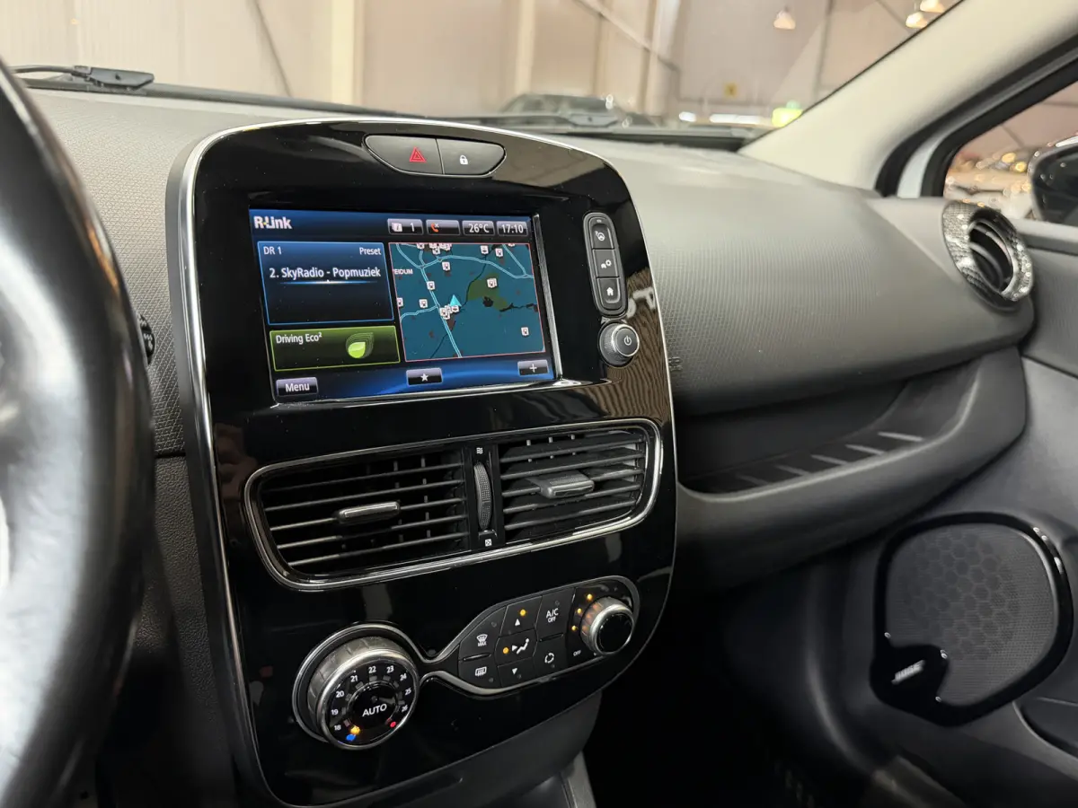 0.9 TCe Bose | Navi | 17" | Cruise control | Stoelverwarming | Camera | Perfect onderhouden!