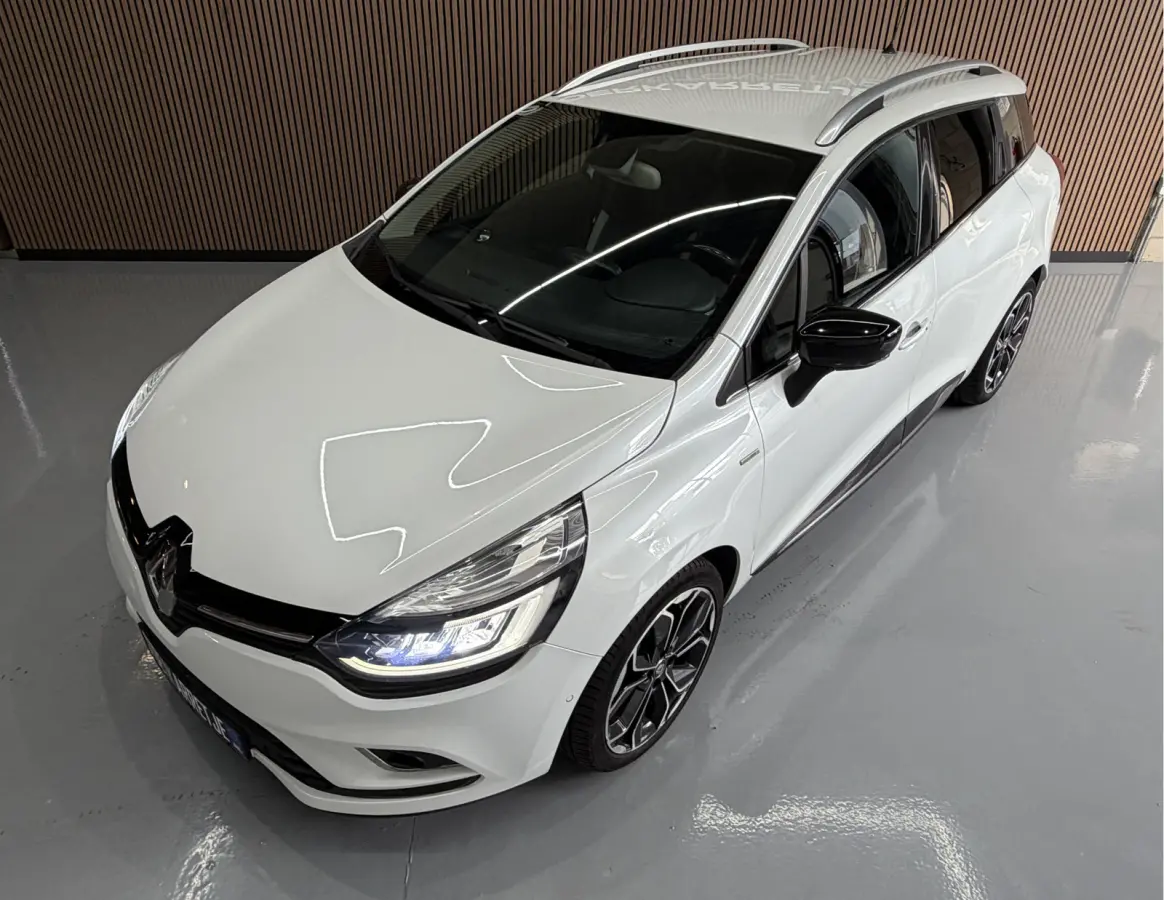 0.9 TCe Bose | Navi | 17" | Cruise control | Stoelverwarming | Camera | Perfect onderhouden!