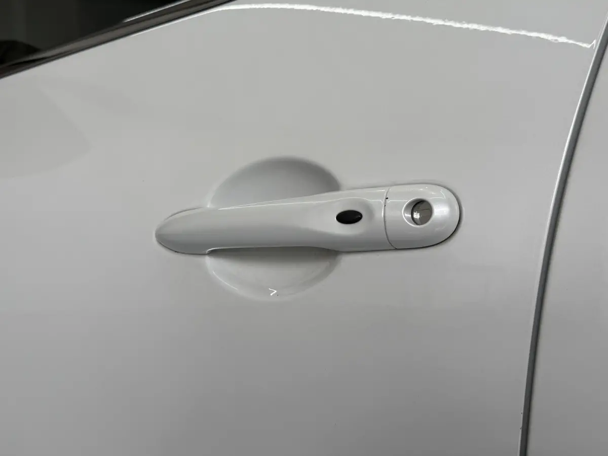 0.9 TCe Bose | Navi | 17" | Cruise control | Stoelverwarming | Camera | Perfect onderhouden!