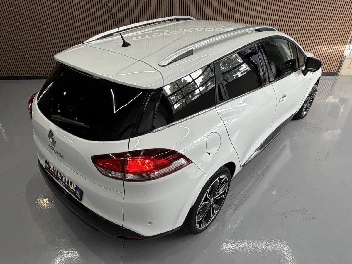0.9 TCe Bose | Navi | 17" | Cruise control | Stoelverwarming | Camera | Perfect onderhouden!