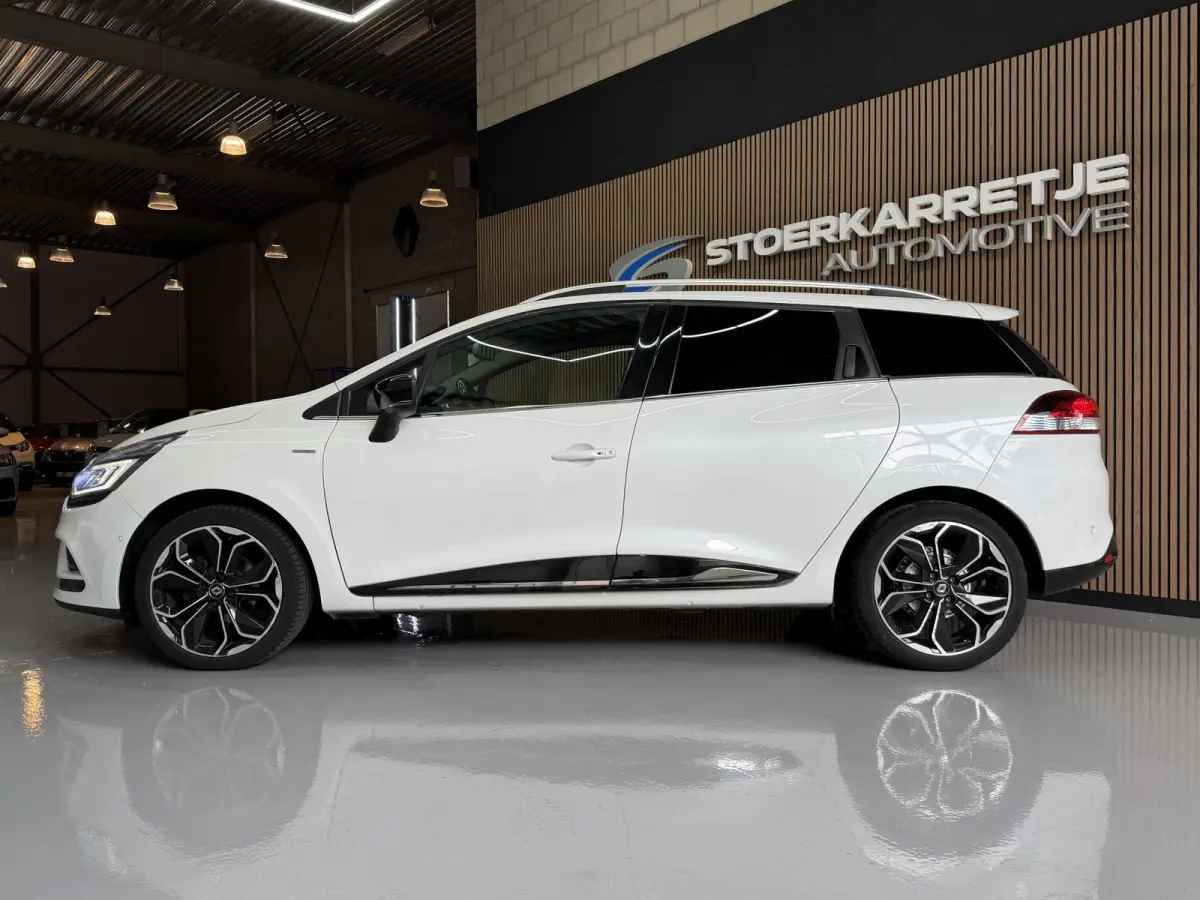 0.9 TCe Bose | Navi | 17" | Cruise control | Stoelverwarming | Camera | Perfect onderhouden!
