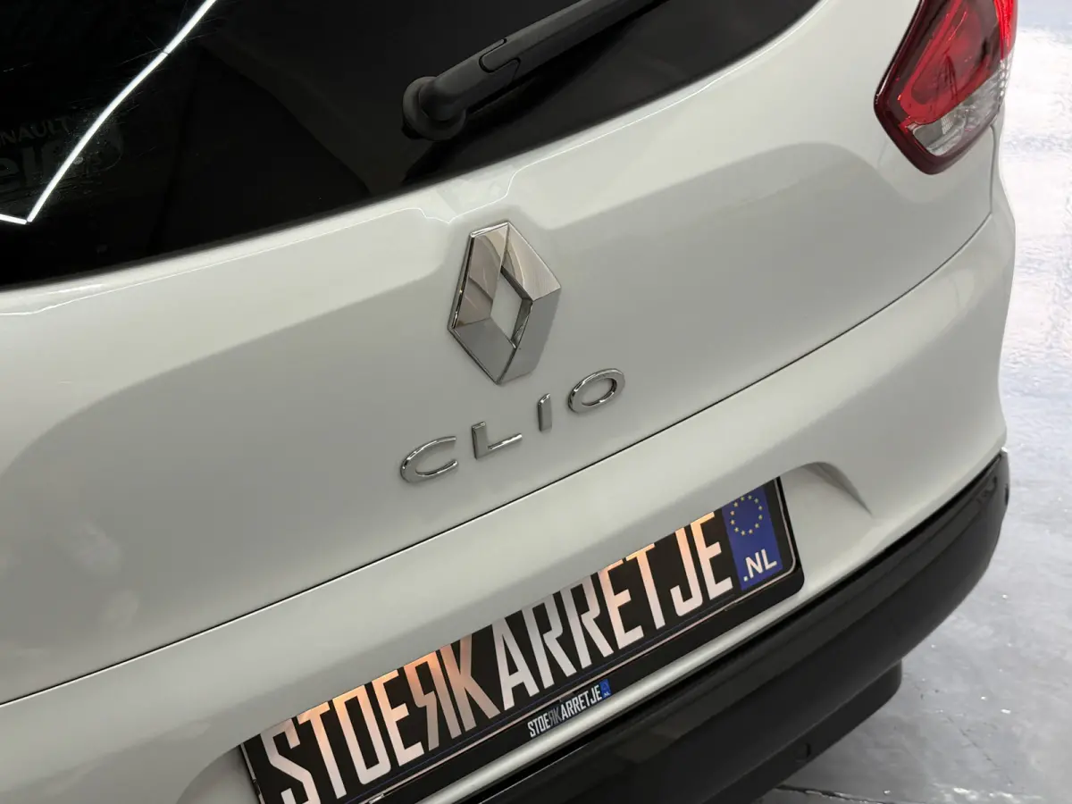 0.9 TCe Bose | Navi | 17" | Cruise control | Stoelverwarming | Camera | Perfect onderhouden!