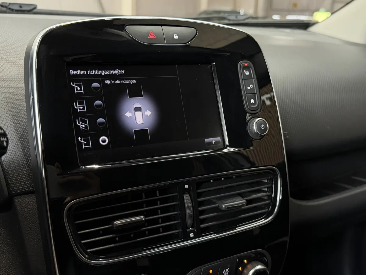 0.9 TCe Bose | Navi | 17" | Cruise control | Stoelverwarming | Camera | Perfect onderhouden!