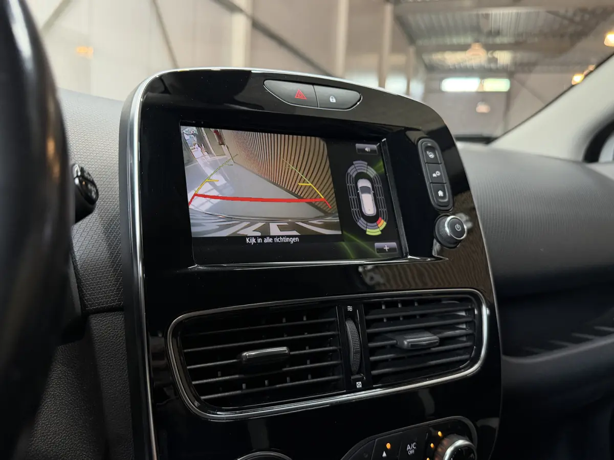 0.9 TCe Bose | Navi | 17" | Cruise control | Stoelverwarming | Camera | Perfect onderhouden!