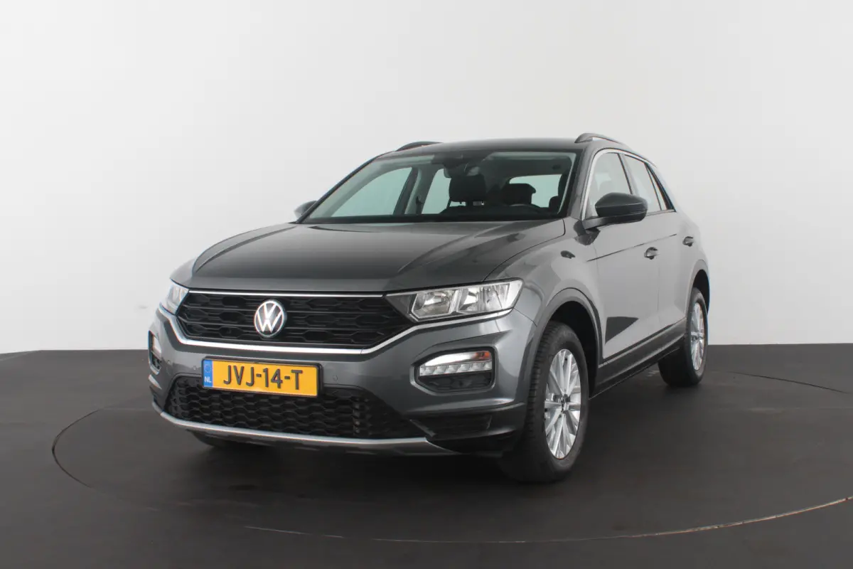 1.0 TSI Style > 110pk/Kleur Indium Grey/Parkeersensoren/navi/All season banden