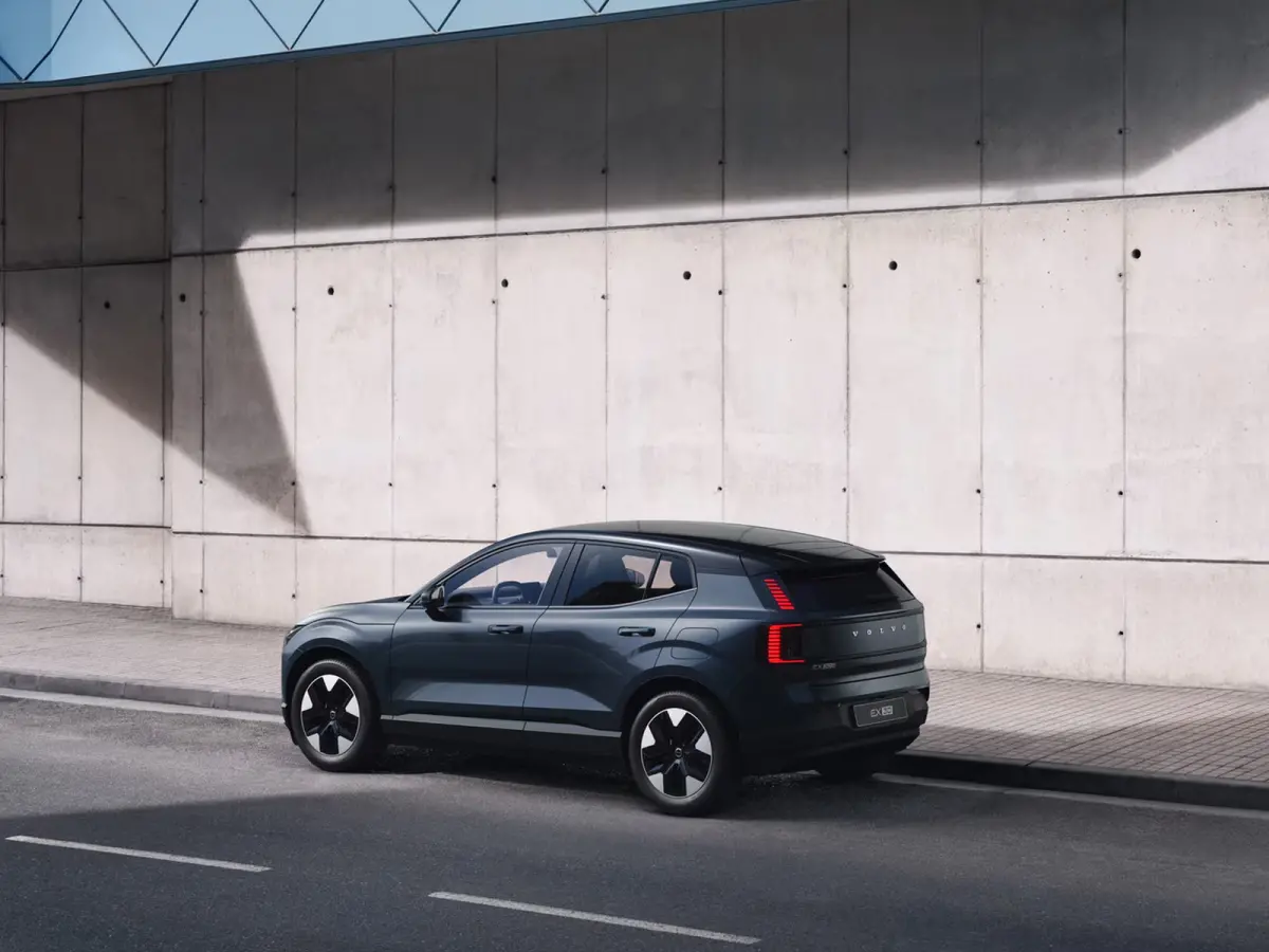 P3 Long Range Plus Europa 69 kWh | Parkeercamera | Harman Kardon | Stoel- en stuurverwarming | Elektrische stoelen