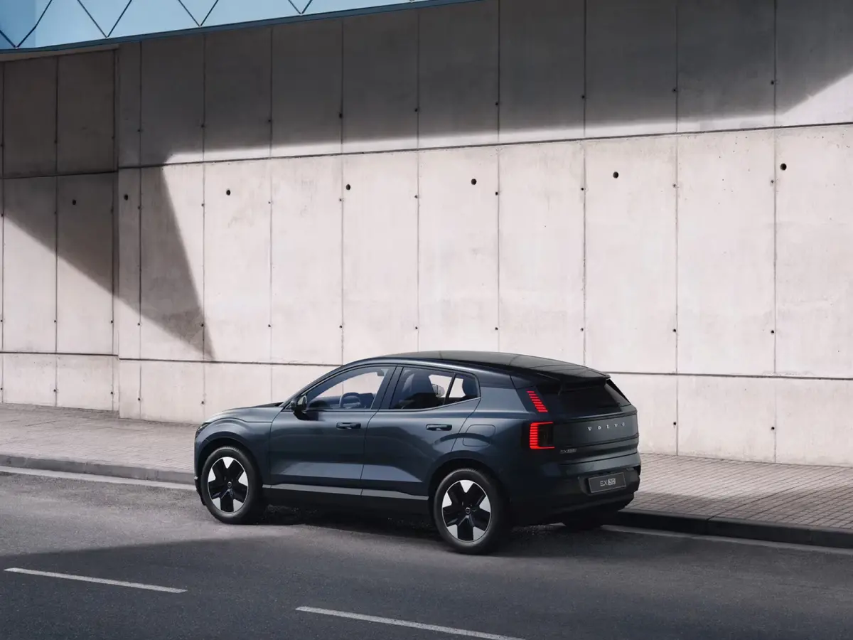 P3 Long Range Plus Europa 69 kWh | Parkeercamera | Harman Kardon | Stoel- en stuurverwarming | Elektrische stoelen