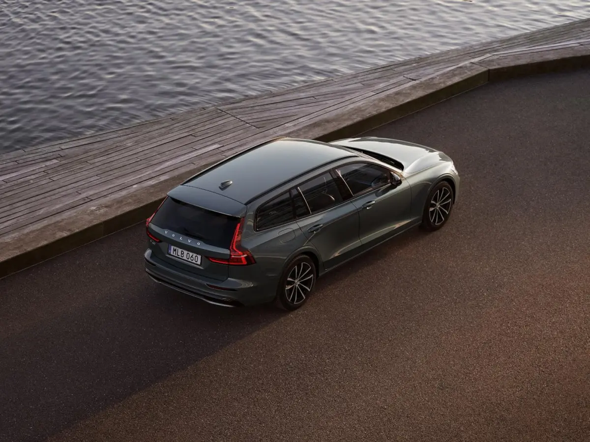 T6 Plug-in hybrid AWD Plus Dark | Parkeercamera | Harman Kardon | Stoel- en stuurverwarming